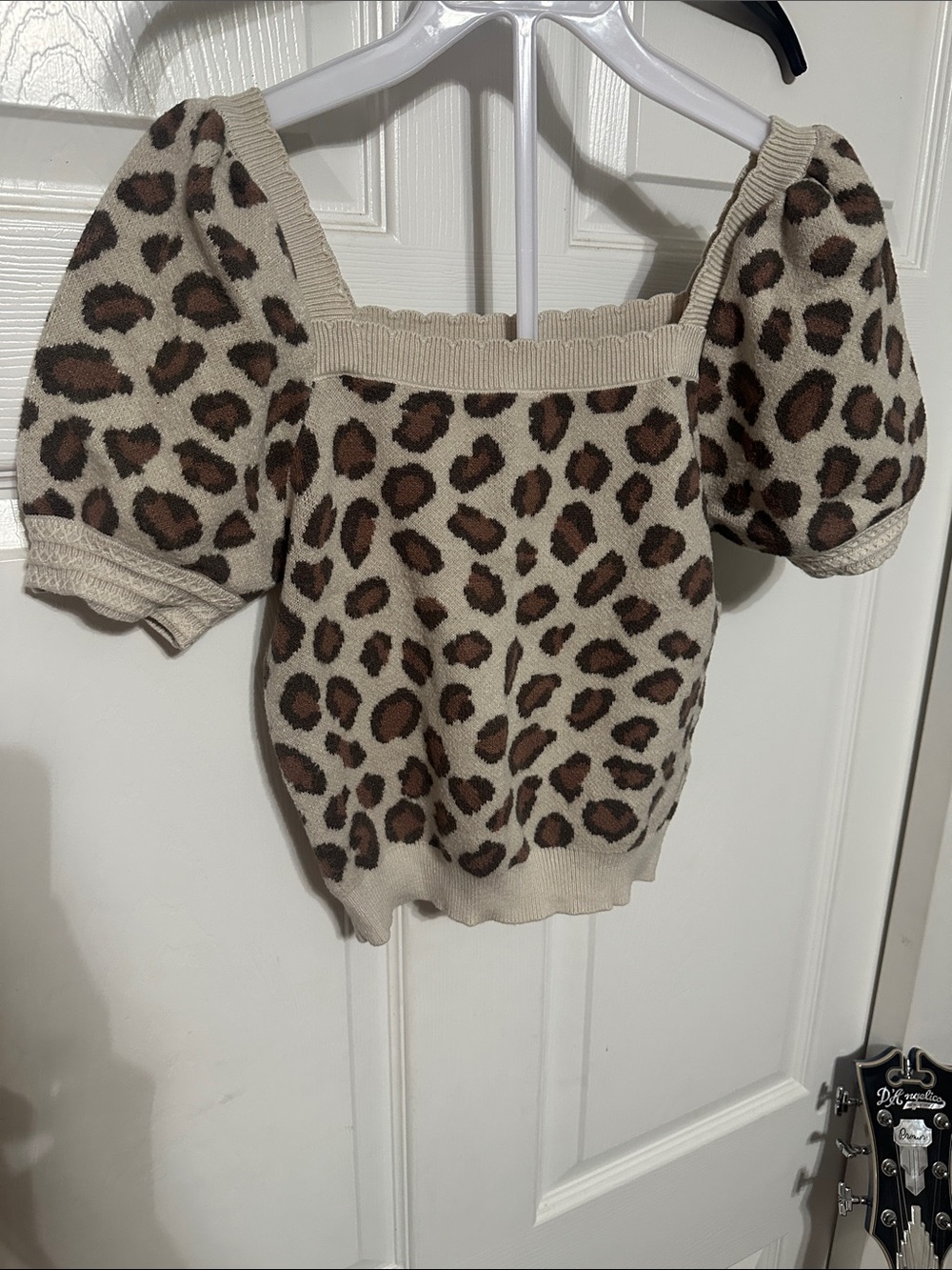 Soft Leopard Print Puff Sleeve Knit Top - Beige/Brown